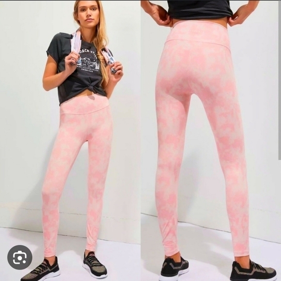 All Fenix Tie Dye Pink Blush High Waist Athletic Yoga 7/8 Women XS Leggings - Picture 1 of 8